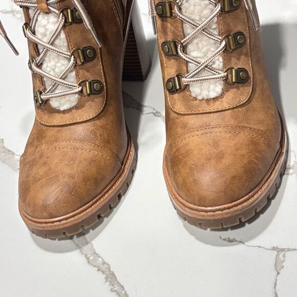 Nine West | Penni Women’s Brown Sherpa Lined Faux Leather Ankle Boots - Size 8.5 - Picture 2 of 15